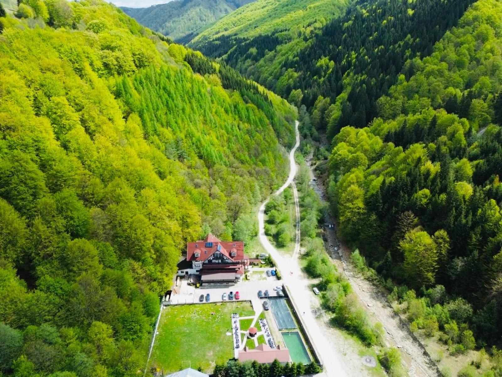 Cabana Izvoarele Doftanei Trăisteni Zewnętrze zdjęcie